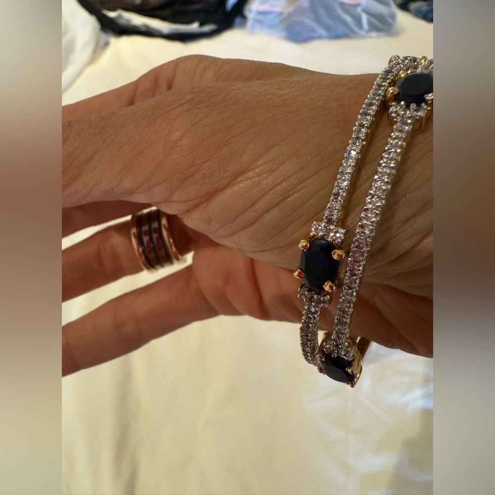 Elegant Gold and Black Stone Bracelet